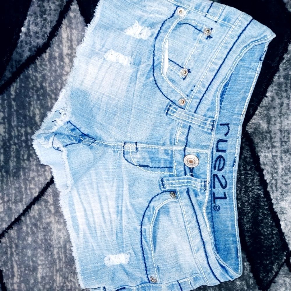 Rue21 jean shorts size 1